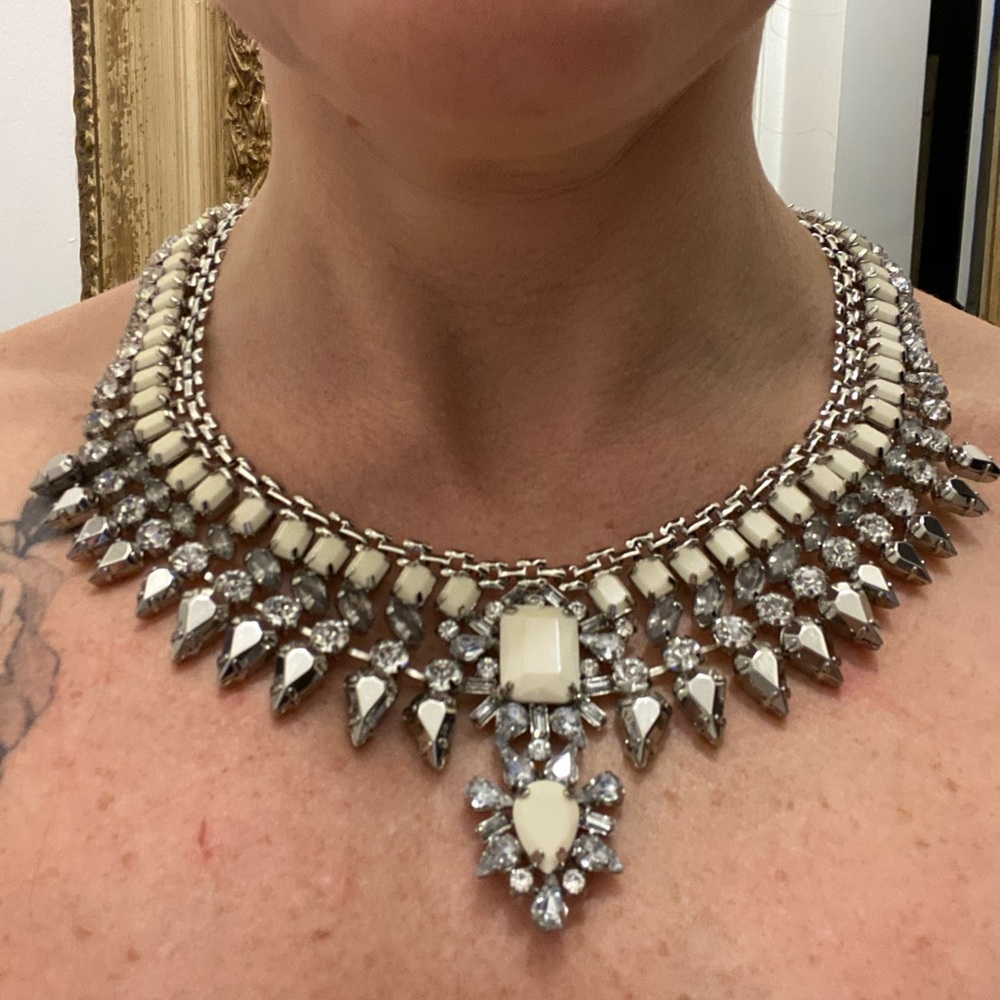 BCBG statement necklace